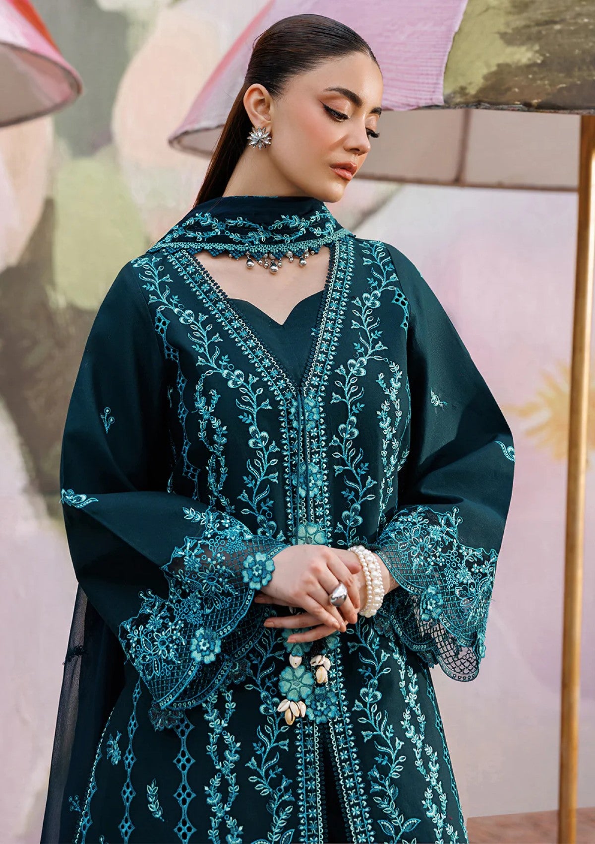 Mahnur Morbagh Luxury Lawn M 04 3 Mahnur Morbagh Luxury Lawn M 04