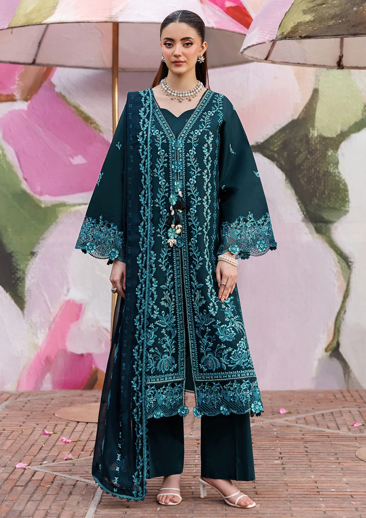 Mahnur Morbagh Luxury Lawn M 04 1 Mahnur Morbagh Luxury Lawn M 04