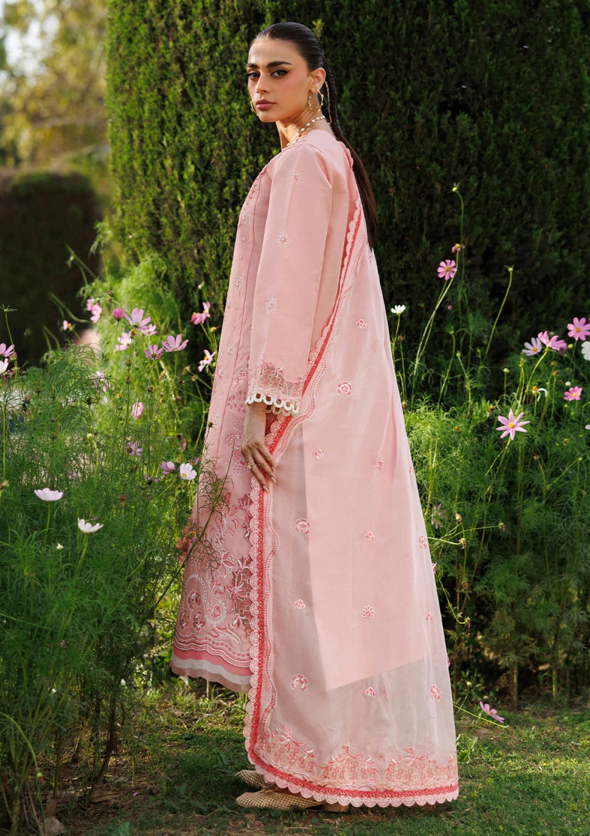 Mahnur Morbagh Luxury Lawn M 05 2 Mahnur Morbagh Luxury Lawn M 05