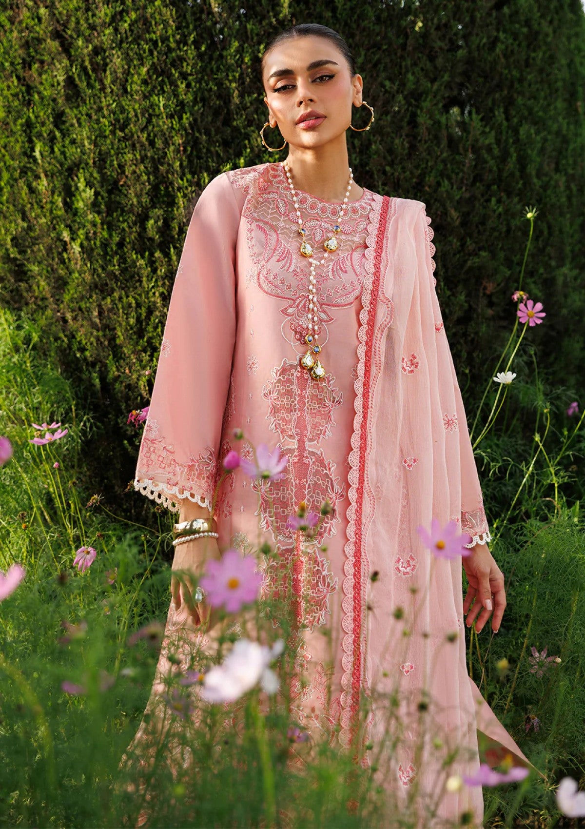 Mahnur Morbagh Luxury Lawn M 05 4 Mahnur Morbagh Luxury Lawn M 05