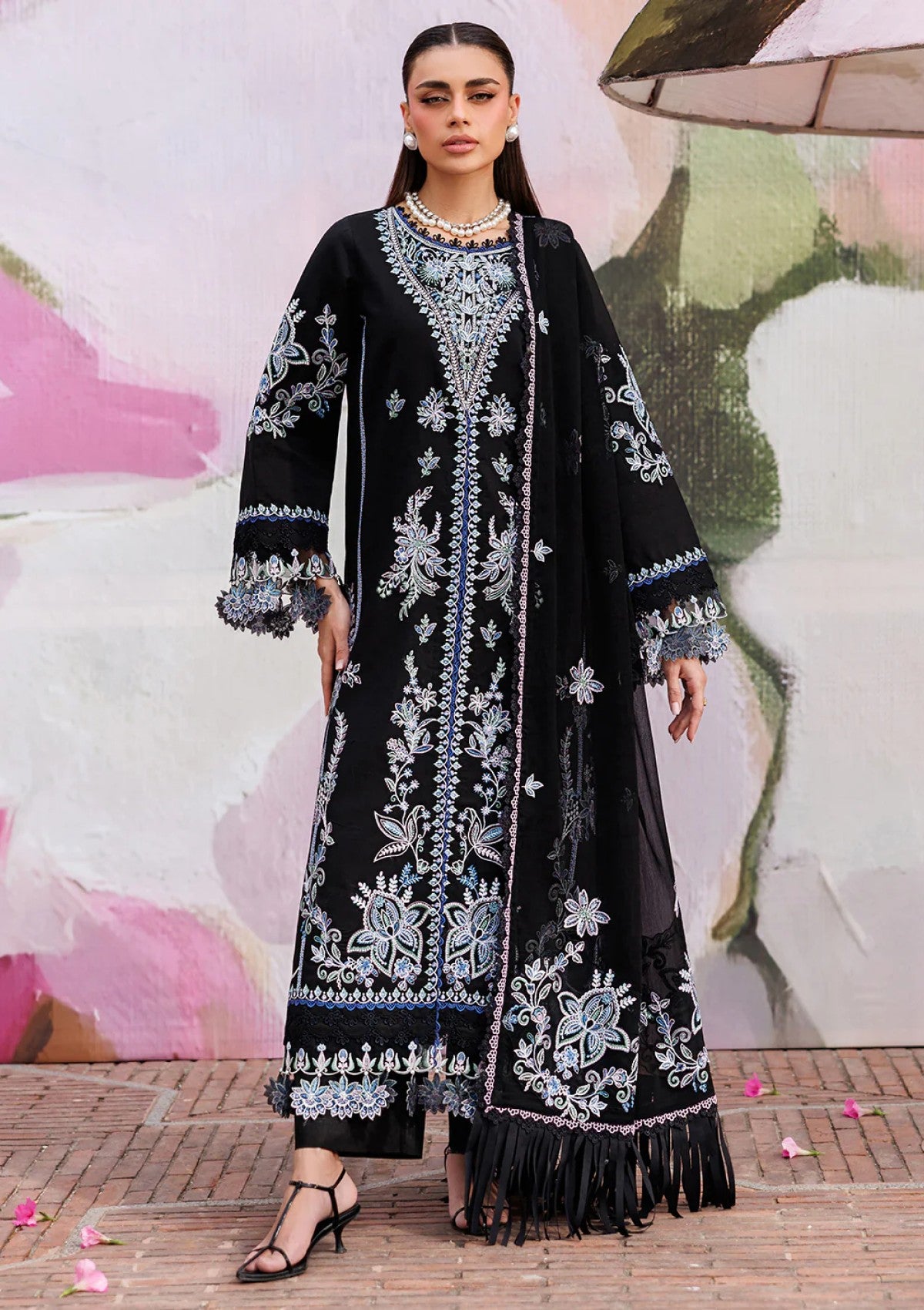Mahnur Morbagh Luxury Lawn M 08 1 Mahnur Morbagh Luxury Lawn M 08