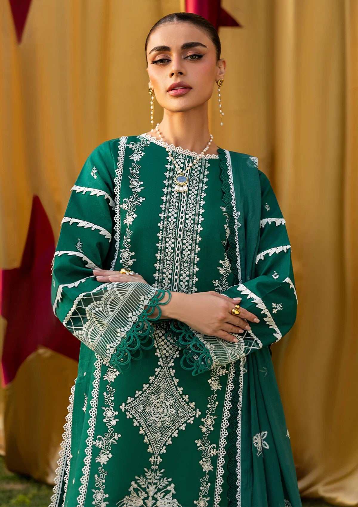 Mahnur Morbagh Luxury Lawn M 09 3 Mahnur Morbagh Luxury Lawn M 09
