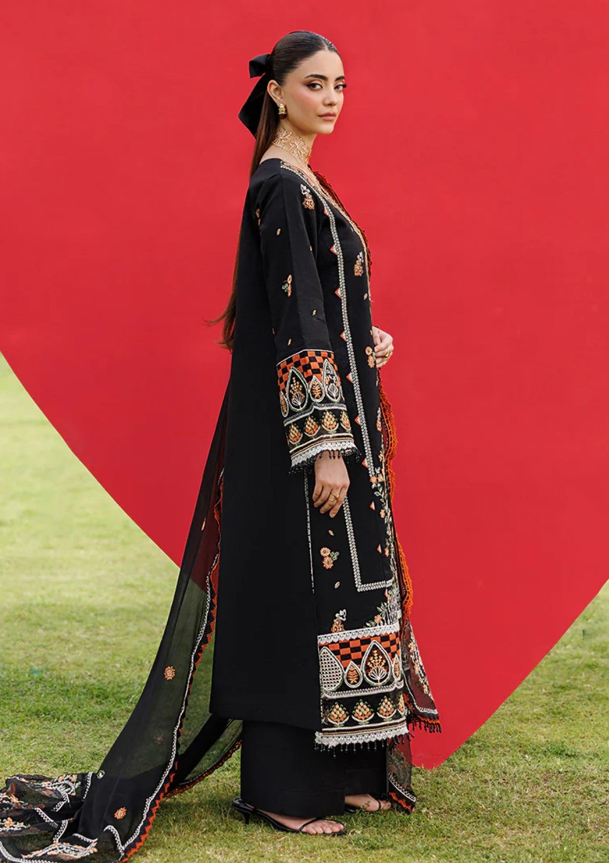 Mahnur Morbagh Luxury Lawn M 11 2 Mahnur Morbagh Luxury Lawn M 11