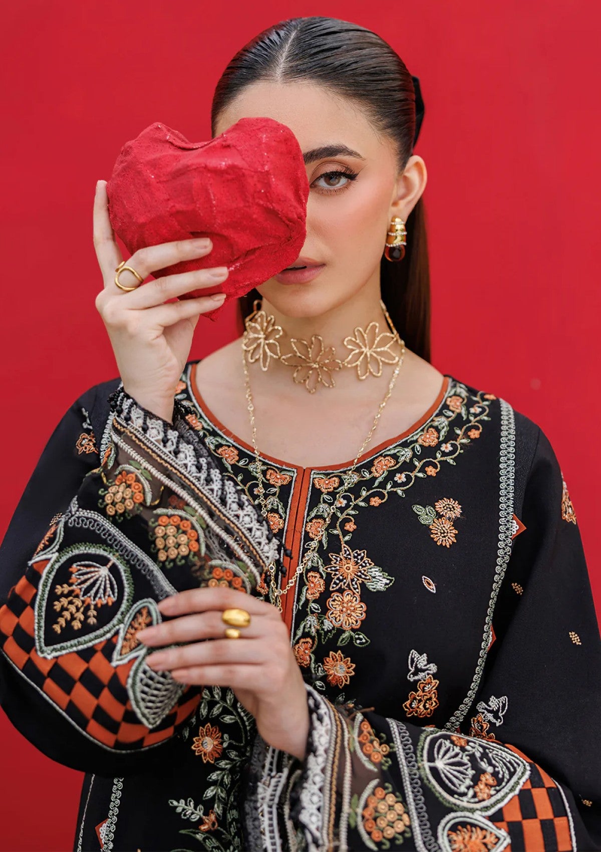 Mahnur Morbagh Luxury Lawn M 11 4 Mahnur Morbagh Luxury Lawn M 11