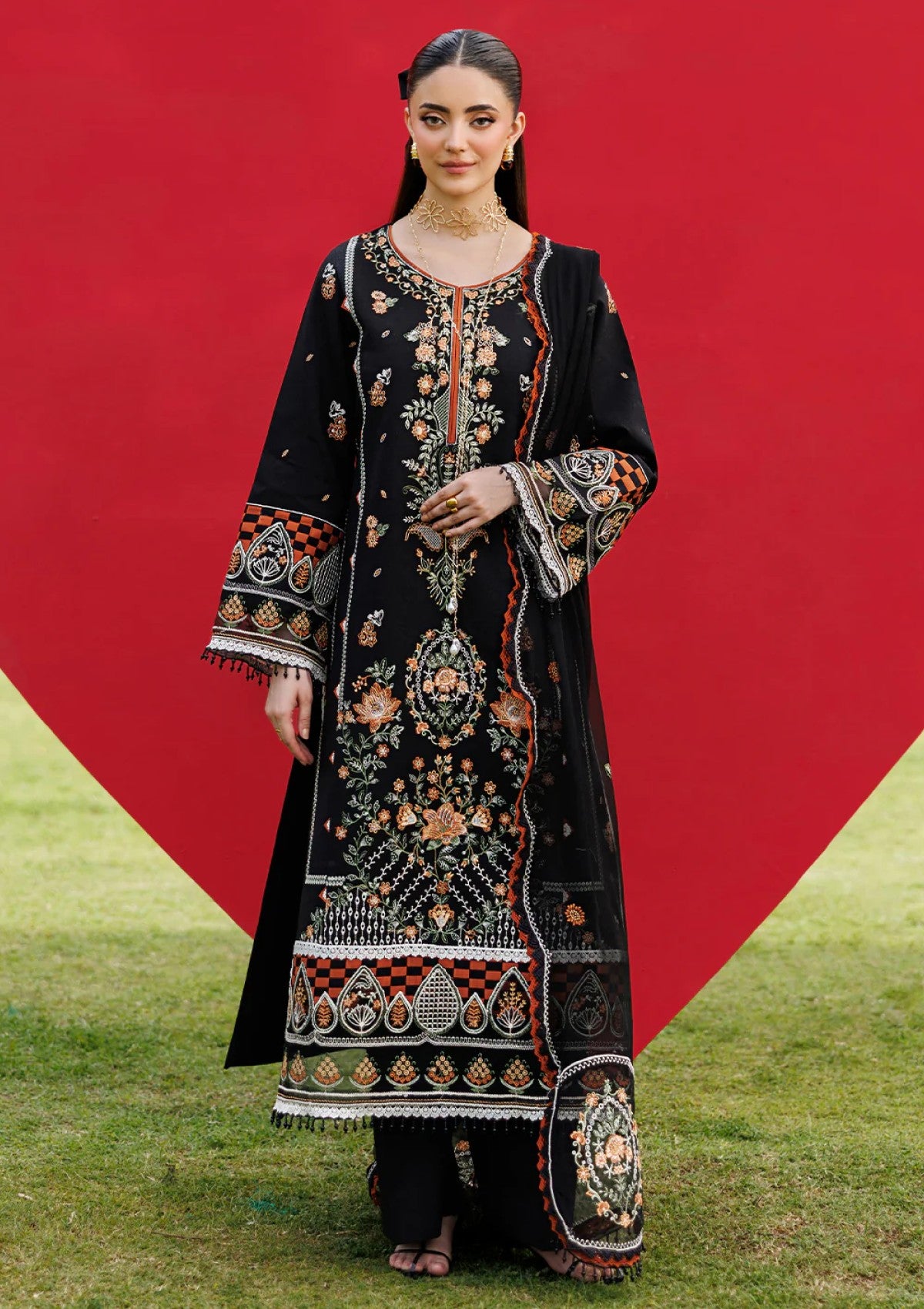 Mahnur Morbagh Luxury Lawn M 11 1 Mahnur Morbagh Luxury Lawn M 11