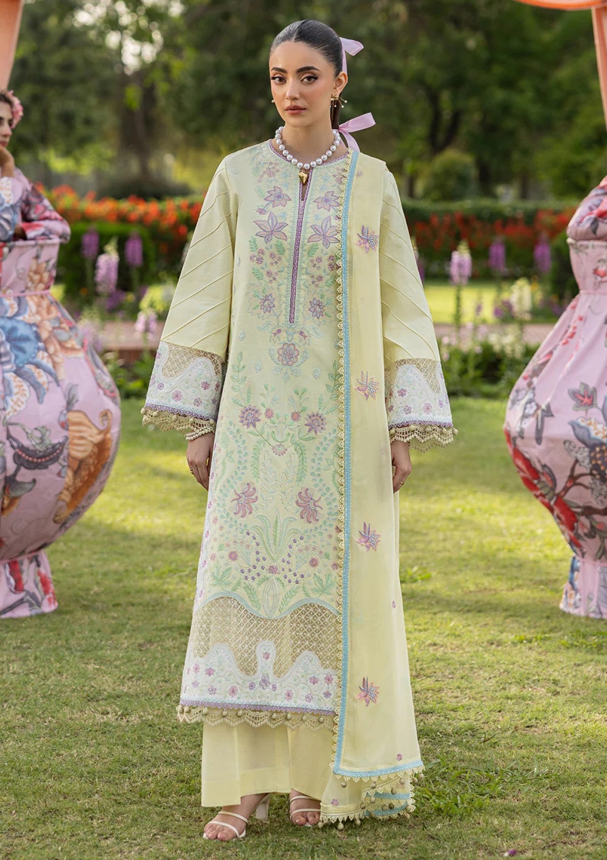 Mahnur Morbagh Luxury Lawn M 12 1 Mahnur Morbagh Luxury Lawn M 12