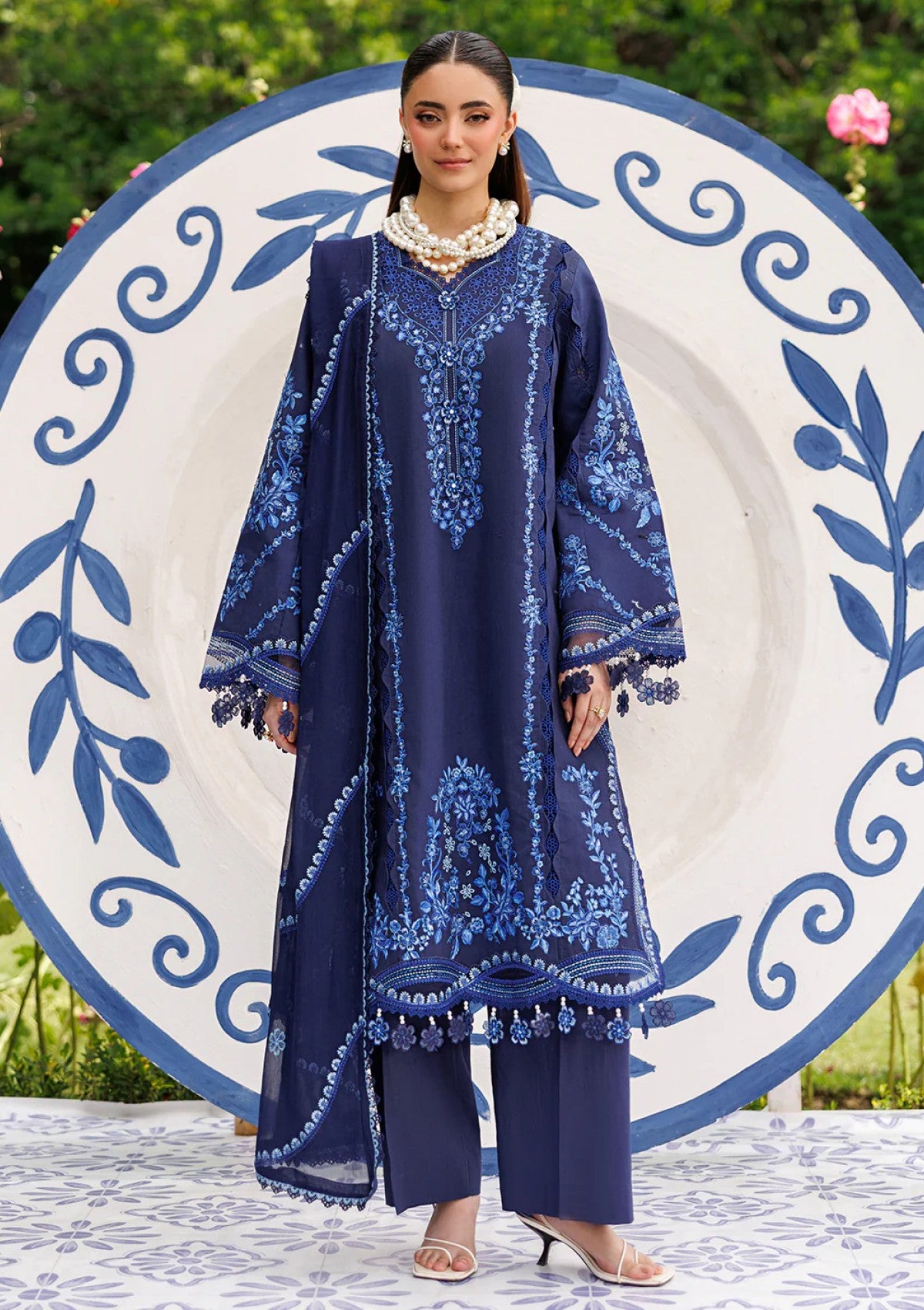 Mahnur Morbagh Luxury Lawn M 14 1 Mahnur Morbagh Luxury Lawn M 14