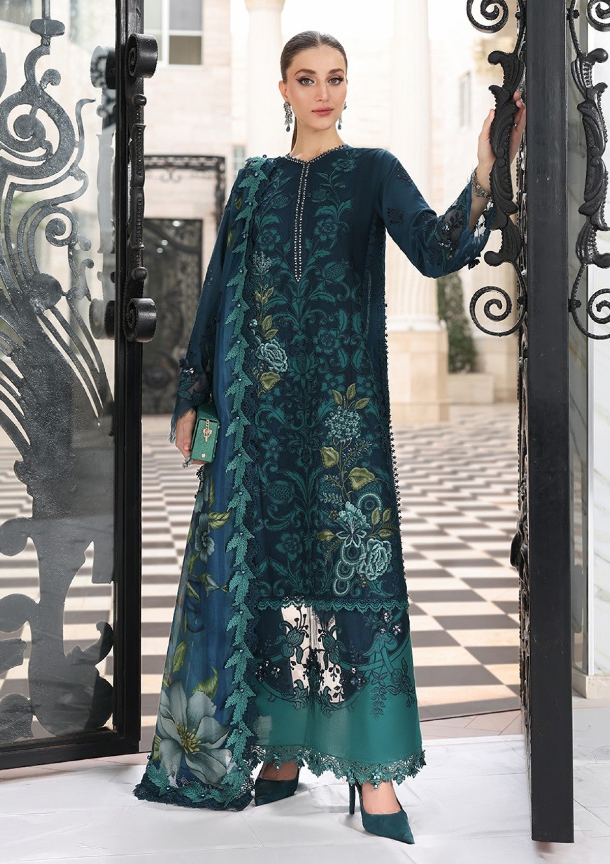 Maria B Luxury Lawn Mll 06 1 Maria B Luxury Lawn Mll 06