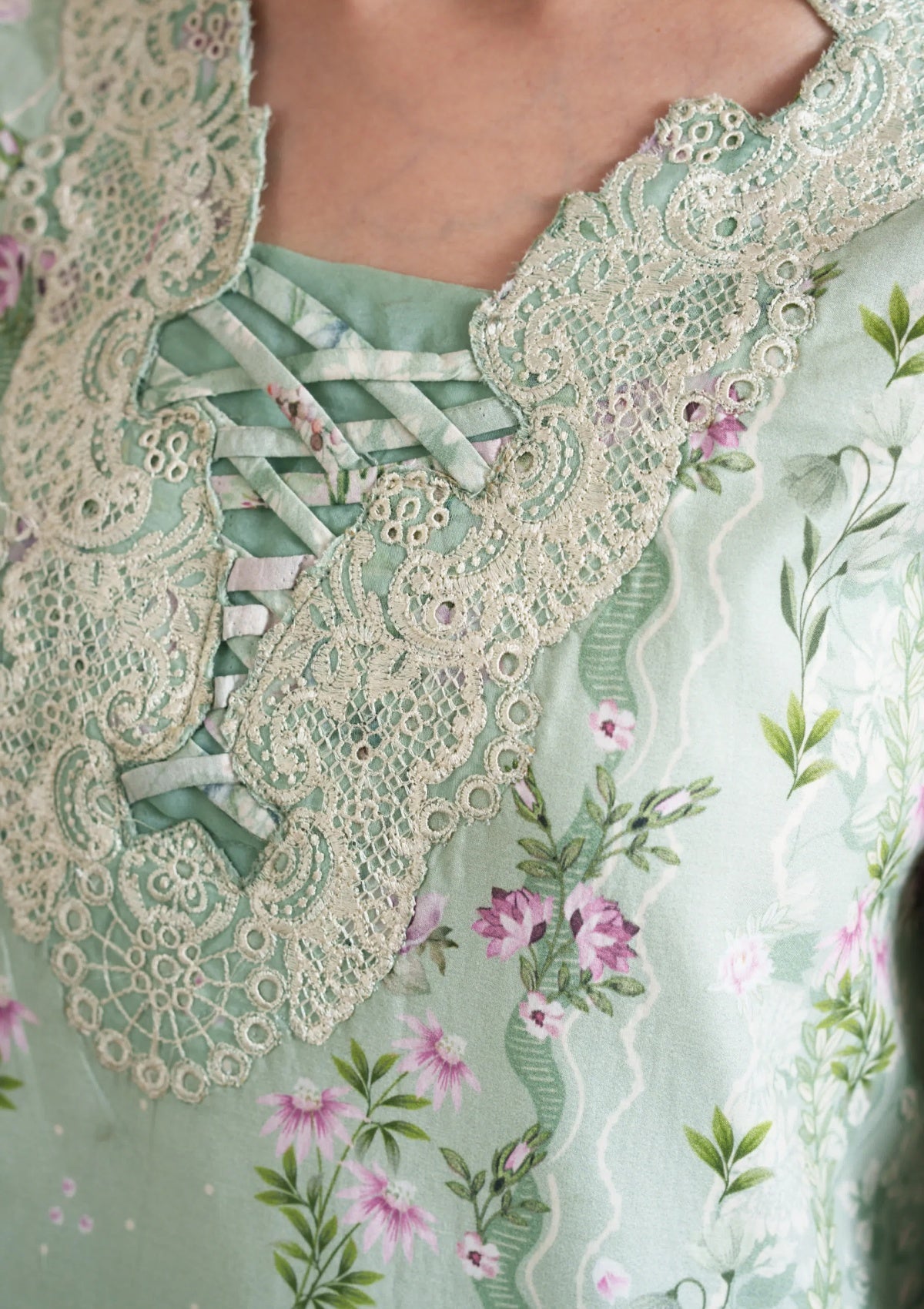 Neeshay Summer Lines Lawn Vol Ii Aveline 3 Neeshay Summer Lines Lawn Vol Ii Aveline