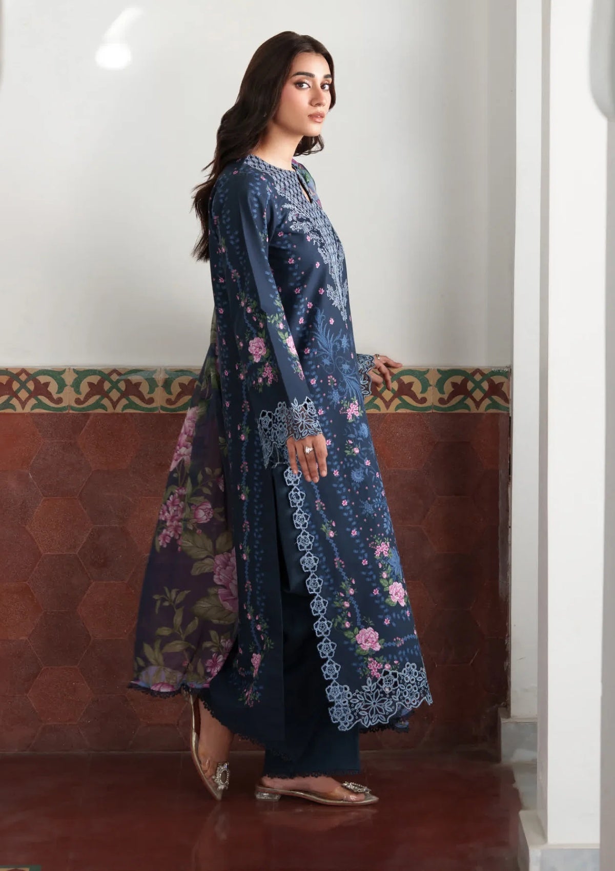 Neeshay Summer Lines Lawn Vol Ii Noirelle 2 Neeshay Summer Lines Lawn Vol Ii Noirelle