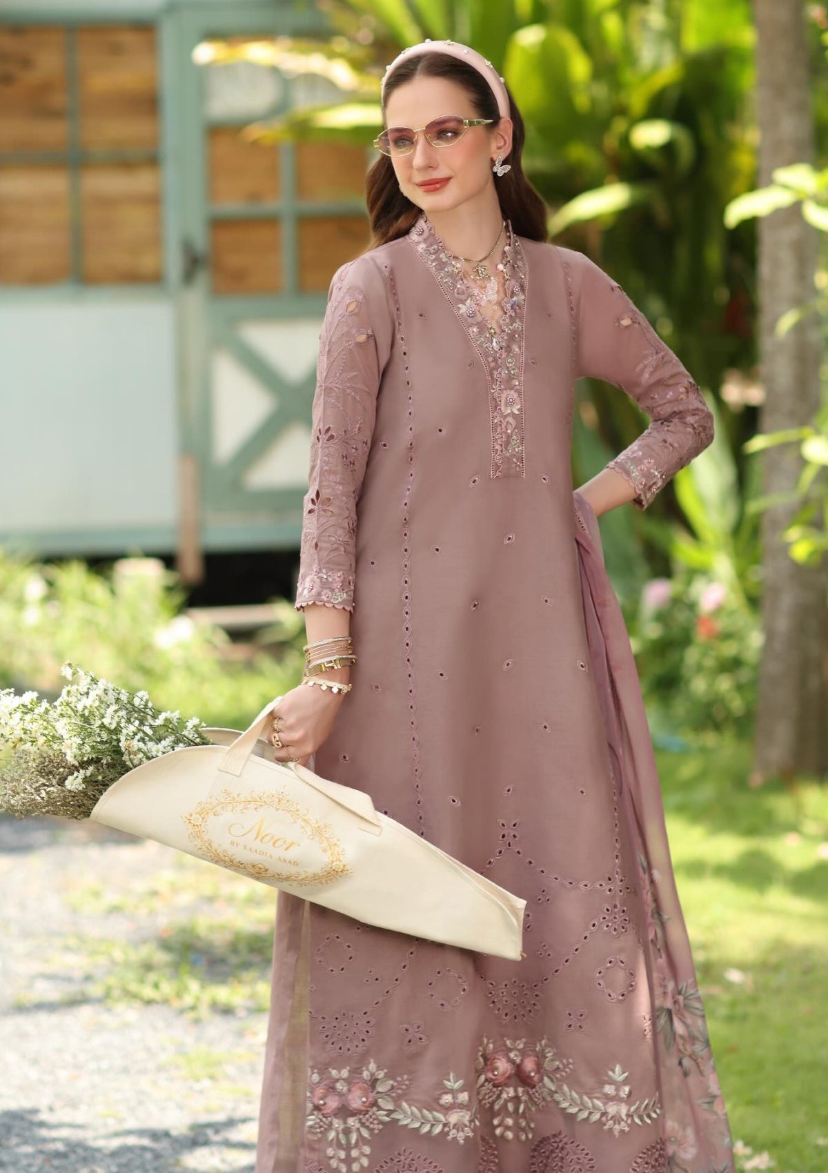 Noor By Saadia Asad Eid Luxe Printskhaas Lawn Elp 03 4 Noor By Saadia Asad Eid Luxe Printskhaas Lawn Elp 03