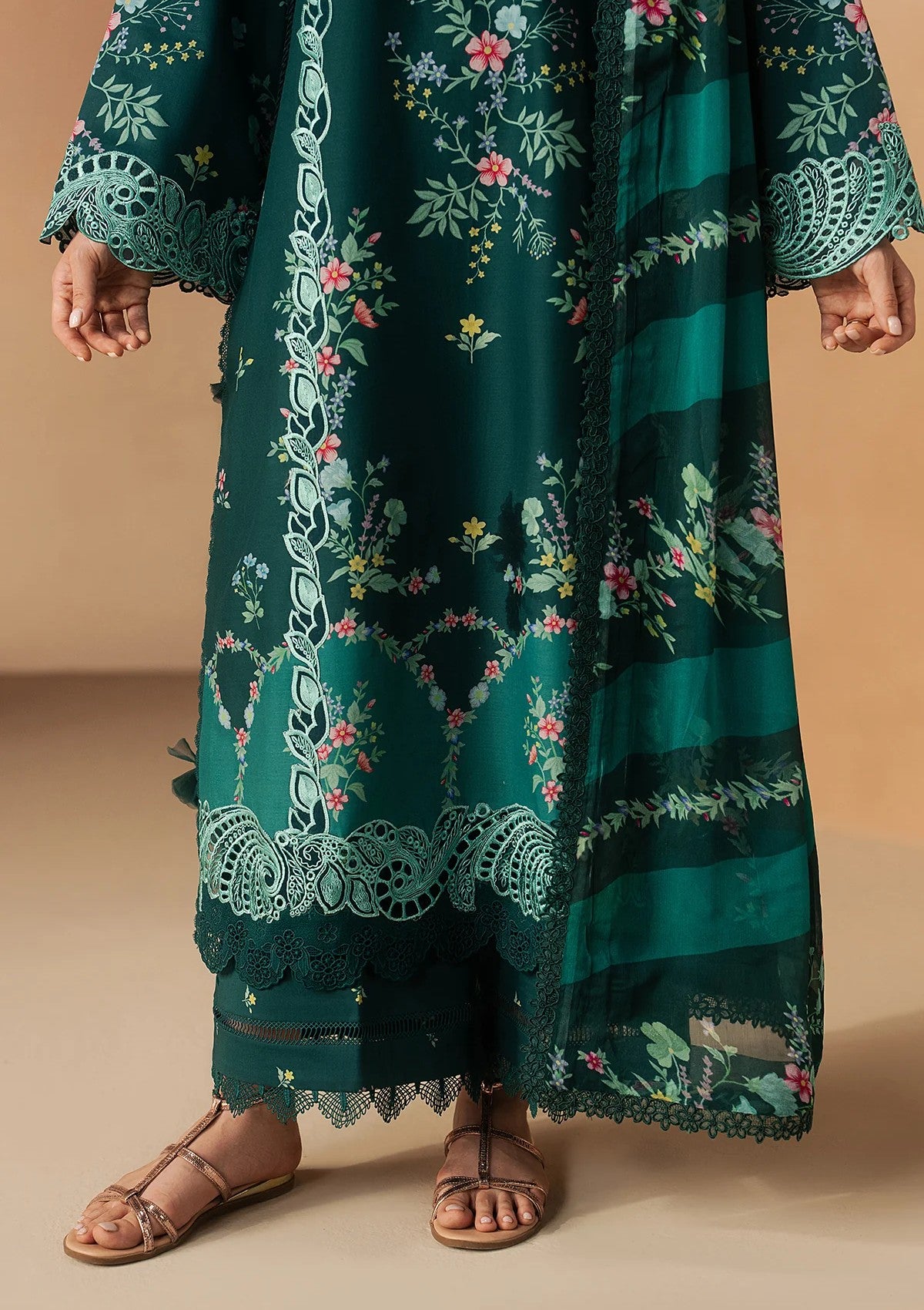 Afrozeh Lawn Halo Haze Summer Edit 4 Afrozeh Lawn Halo Haze Summer Edit