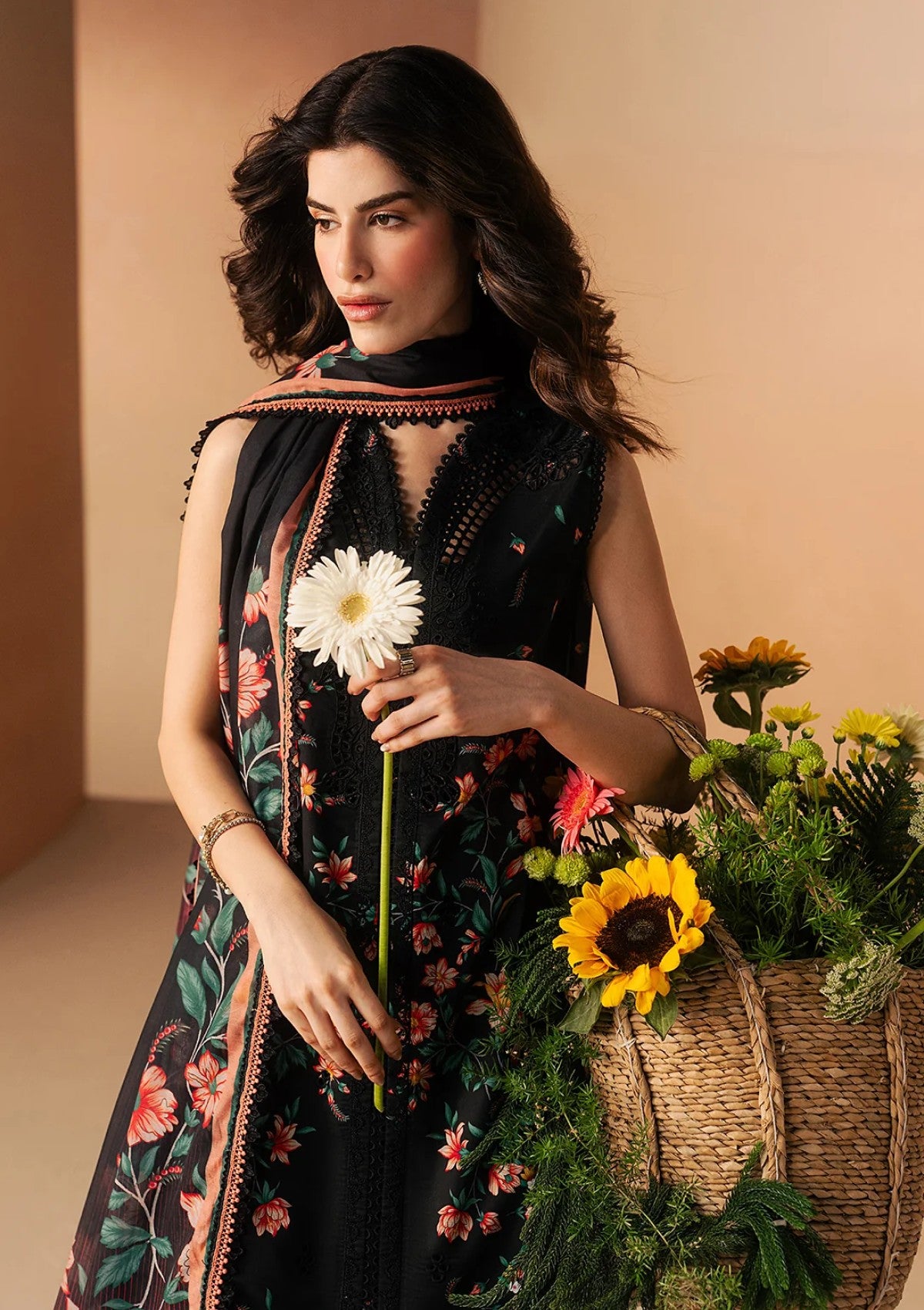Afrozeh Lawn Nightlure Haze Summer Edit 3 Afrozeh Lawn Nightlure Haze Summer Edit