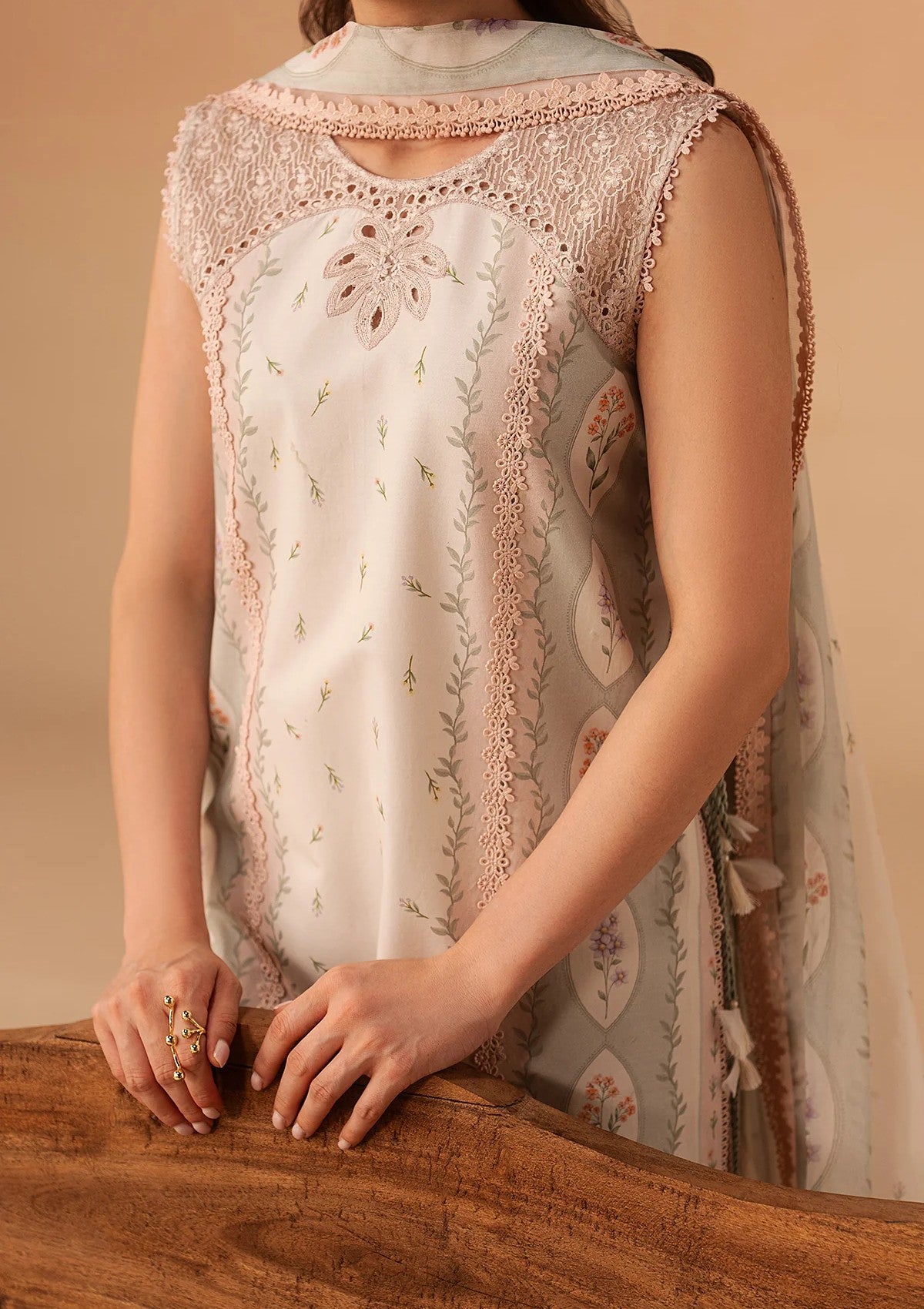 Afrozeh Lawn Sunnival Ivory Haze Summer Edit 2 Afrozeh Lawn Sunnival Ivory Haze Summer Edit