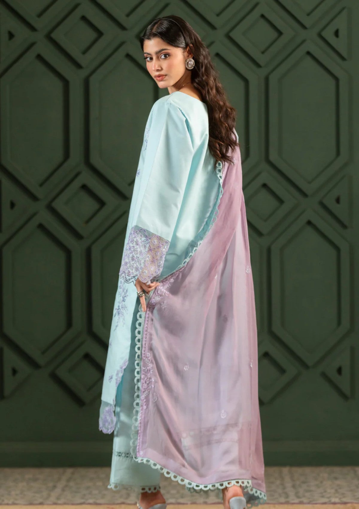 Ayleen Lawn Aabshaar Noore Eid Edit 2 Ayleen Lawn Aabshaar Noore Eid Edit