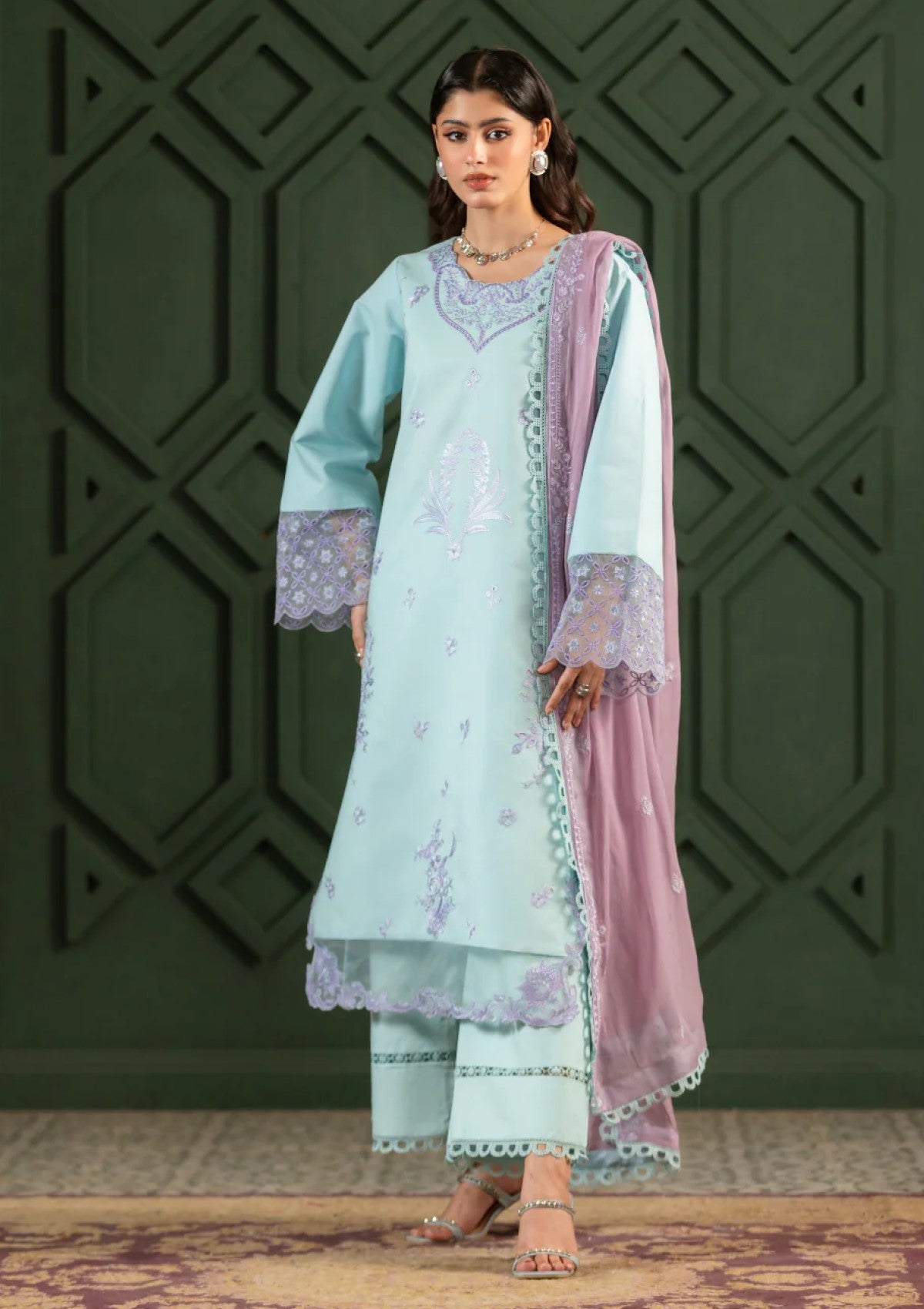 Ayleen Lawn Aabshaar Noore Eid Edit 1 Ayleen Lawn Aabshaar