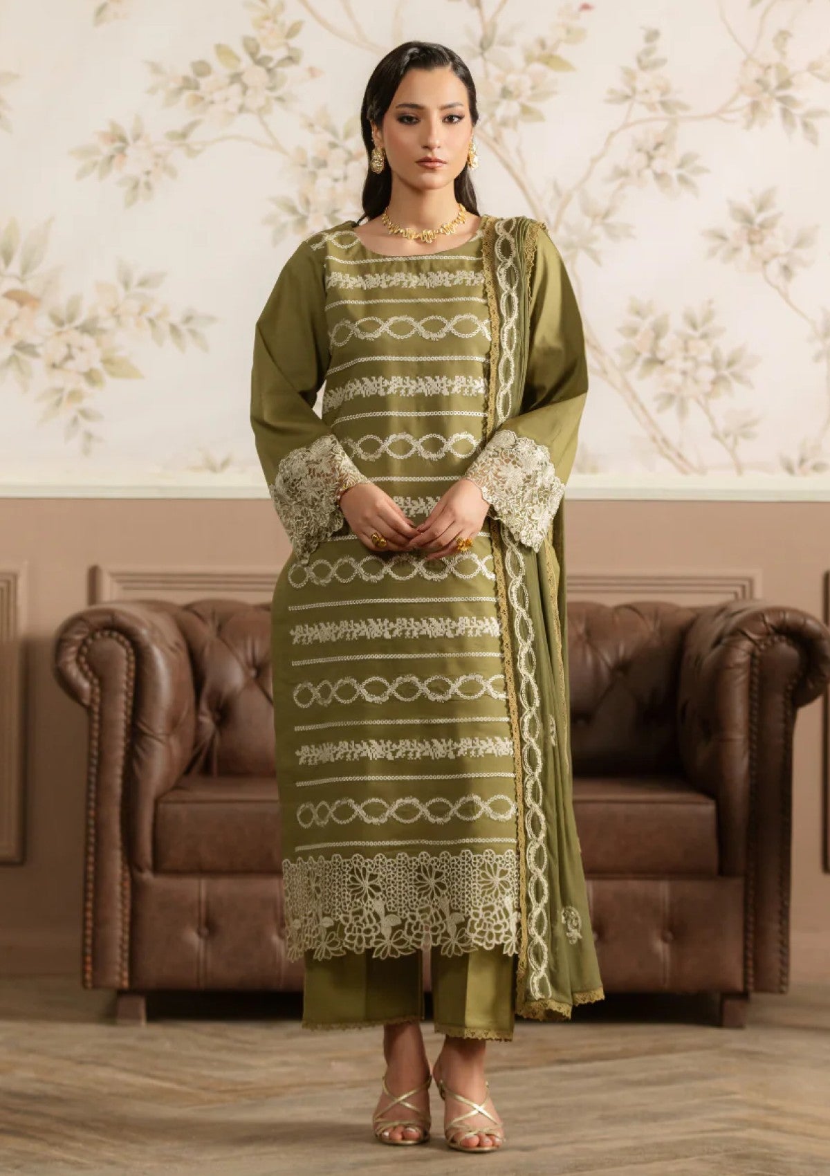 Ayleen Lawn Mehwar Noore Eid Edit 1 Ayleen Lawn Mehwar