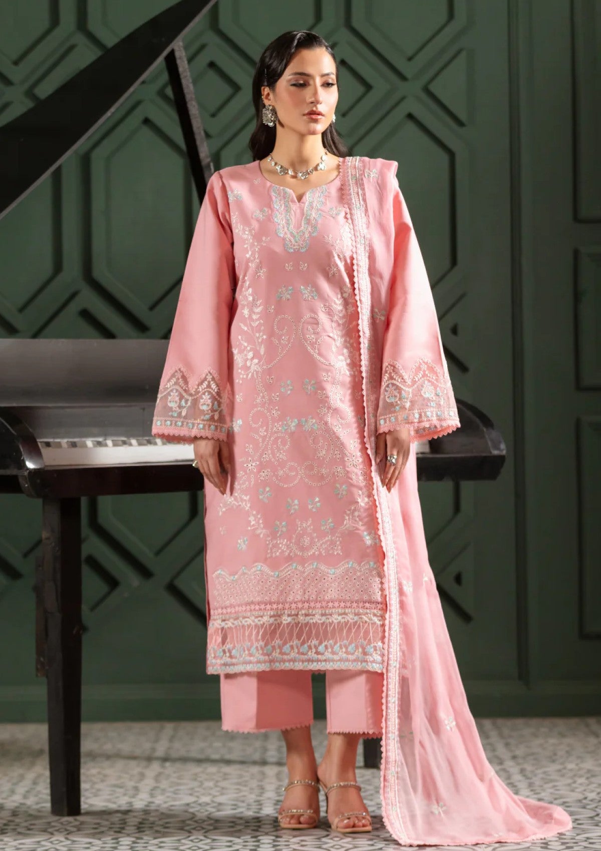 Ayleen Lawn Uroosa Noore Eid Edit 1 Ayleen Lawn Uroosa